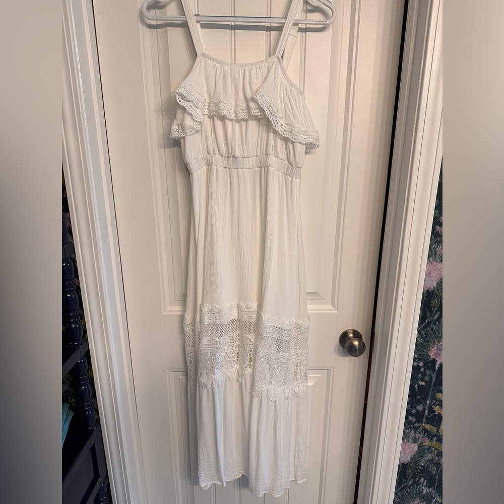 Flounce lace maxi dress